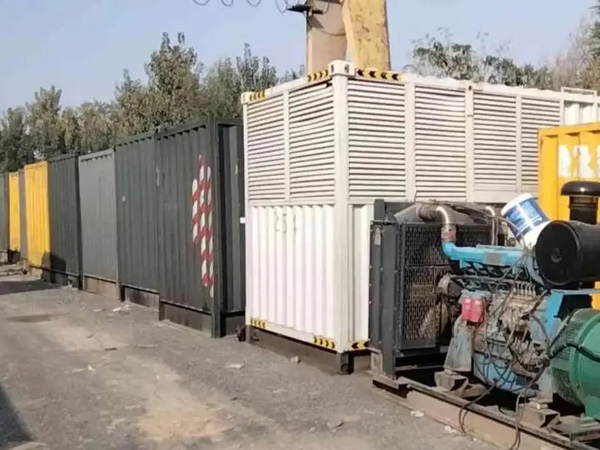 龙城200KW柴油发电机机组每小时油耗是多少？
